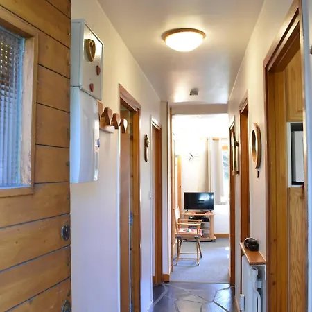 Cosy Avec Cheminee, Terrasse Et Acces Pistes Proche - Meribel, 5 Pers - Fr-1-180-376 Appartement *