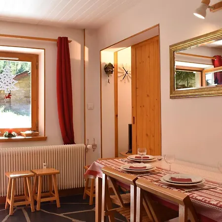 Cosy Avec Cheminee, Terrasse Et Acces Pistes Proche - Meribel, 5 Pers - Fr-1-180-376 Appartement Les Allues