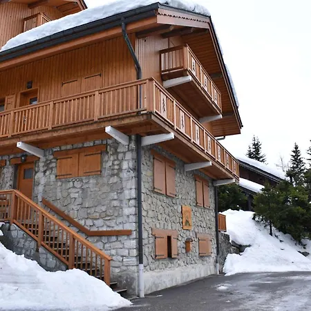 Appartement Cosy Avec Cheminee, Terrasse Et Acces Pistes Proche - Meribel, 5 Pers - Fr-1-180-376 Les Allues