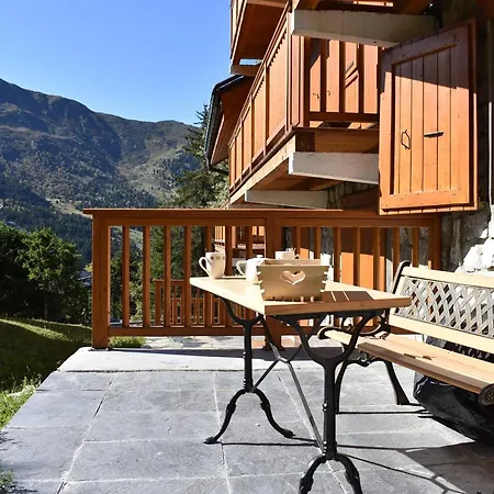 Cosy Avec Cheminee, Terrasse Et Acces Pistes Proche - Meribel, 5 Pers - Fr-1-180-376 Appartement Les Allues